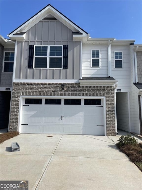 1404 Gray Branch Drive - Photo 1