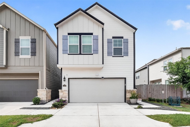 14839 Slow River Ave - Photo 1