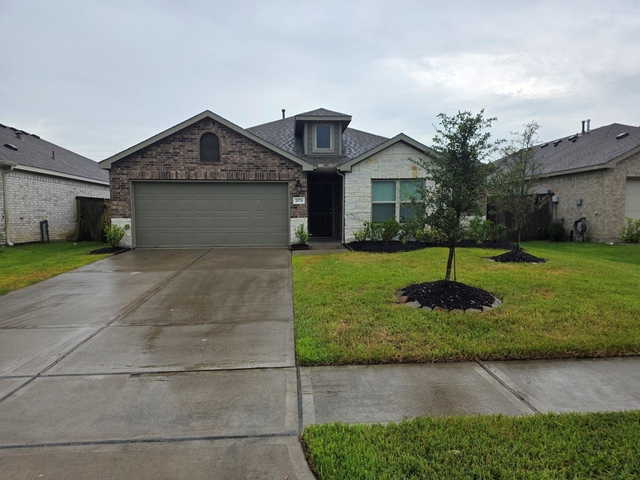 20714 Southern Woods Drive - Photo 1