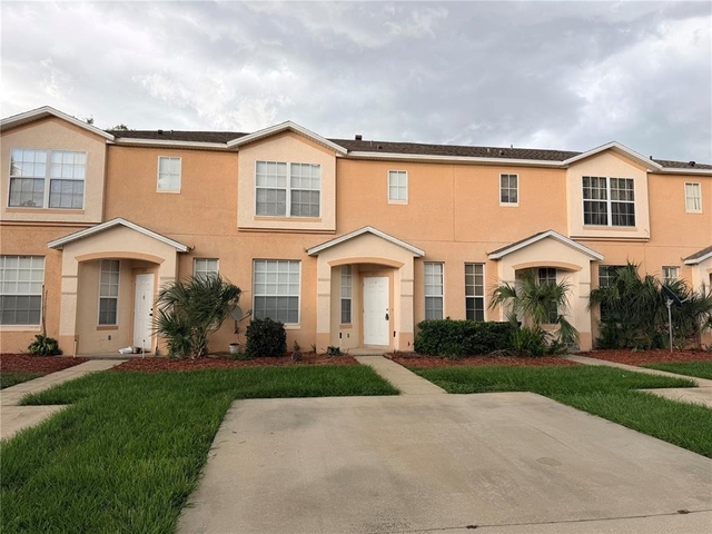 642 Captiva Circle - Photo 1