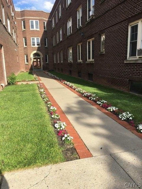 2600 James Street - Photo 1