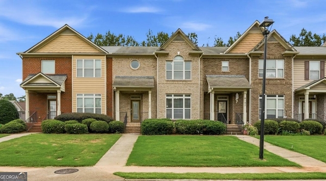 6199 Thorncrest Drive - Photo 1