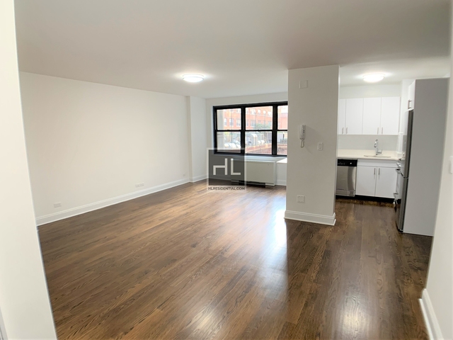 5 Avenue - Photo 1