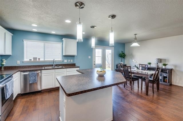 728 Falcon Road - Photo 1