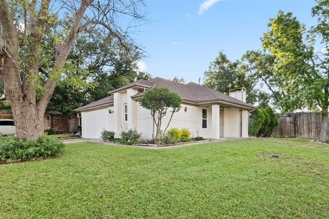 2403 Beverly Hills Lane - Photo 1