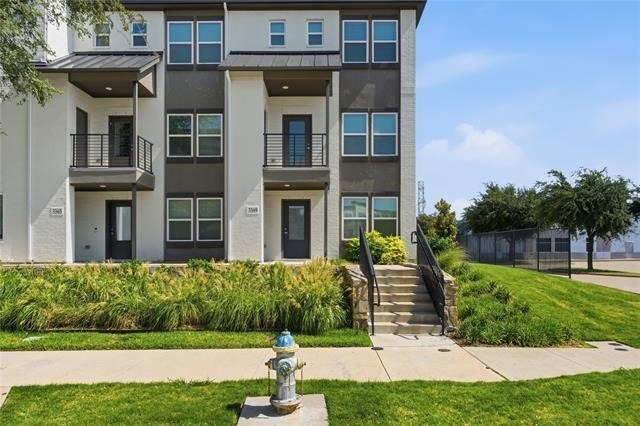 3369 Wynwood Drive - Photo 1