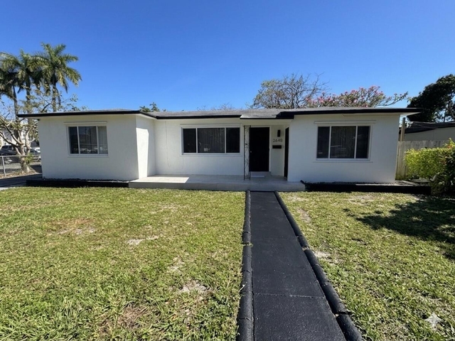 2648 Washington Street - Photo 1