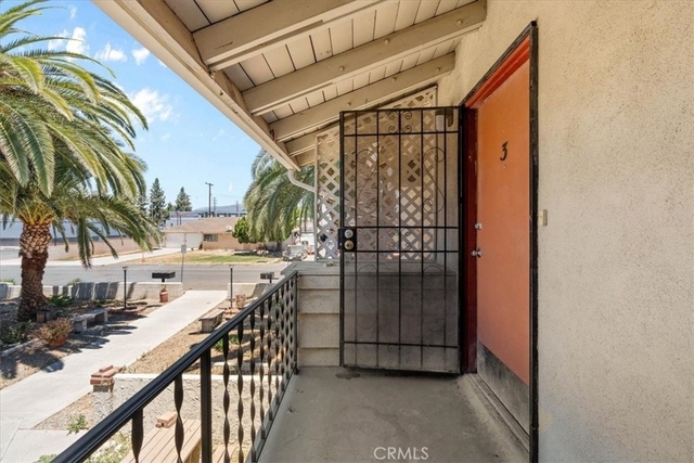 5351 Maitland Ave., Unit 3 Str - Photo 1