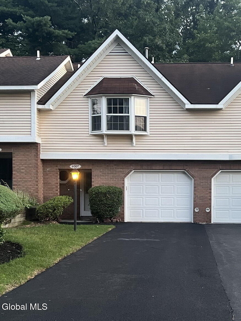 4007 Chaucer Place - Photo 1