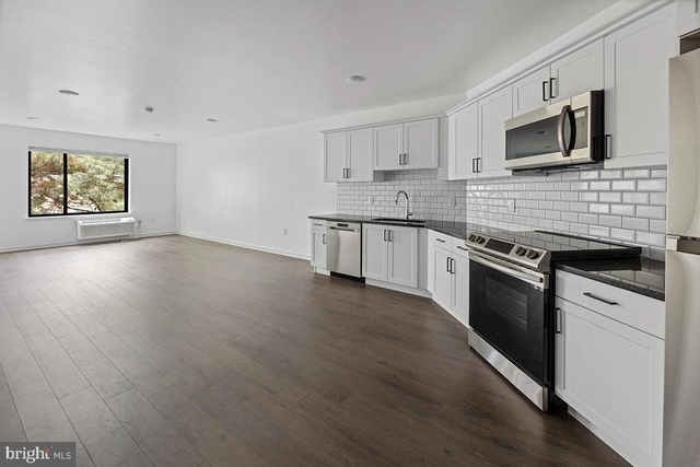 404 Fountain Street - Photo 1