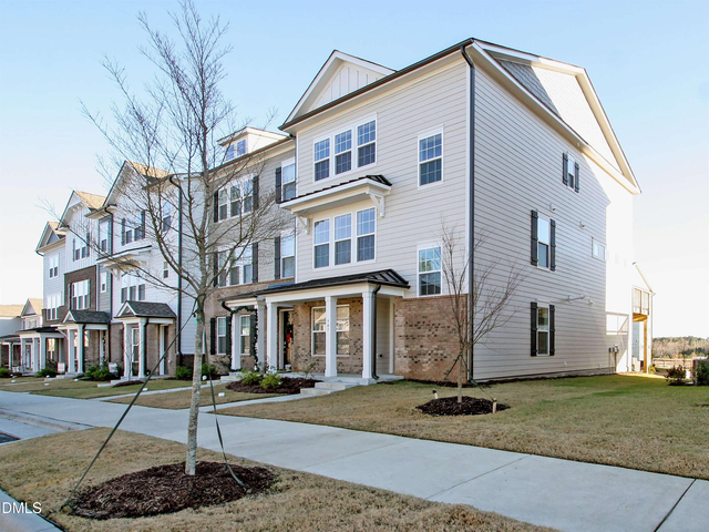 943 Haybeck Lane - Photo 1
