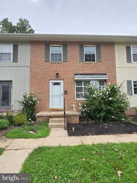 76 Shetland Circle - Photo 1