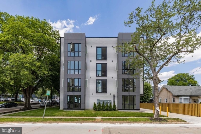 2601 30th Street Ne - Photo 1