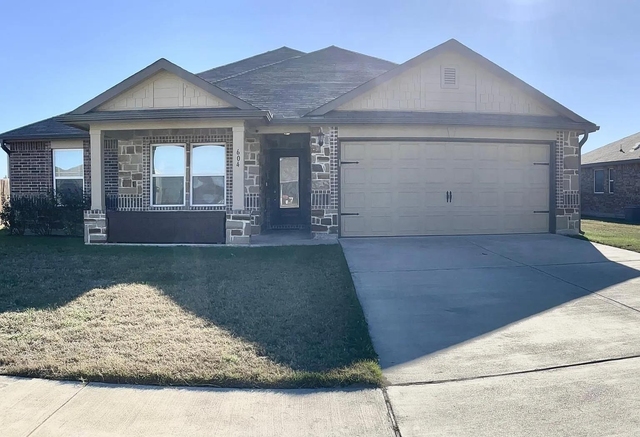 604 W Vega Ln - Photo 1