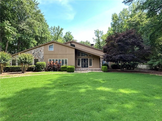 115 Nesbit Ferry Place - Photo 1