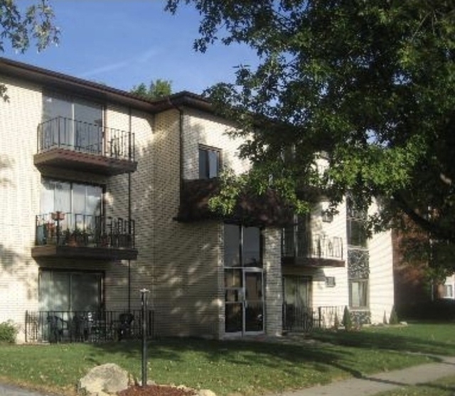 10326 S Mayfield Avenue - Photo 1