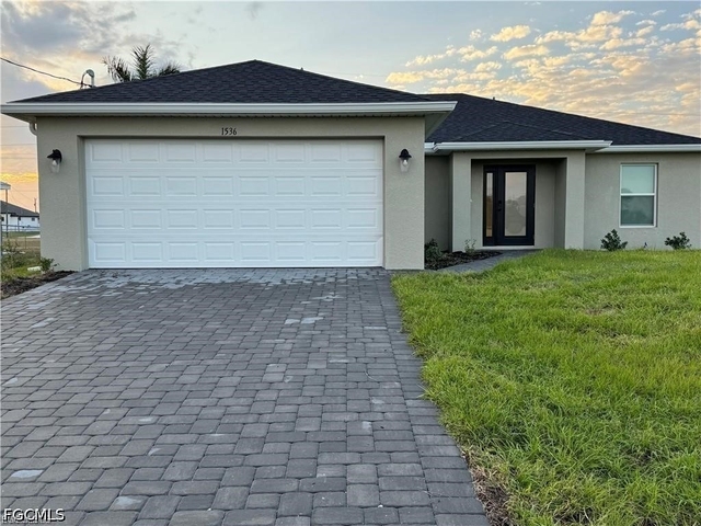 1536 Nw 24th Avenue - Photo 1