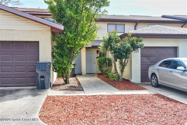 283 E Towne Place - Photo 1