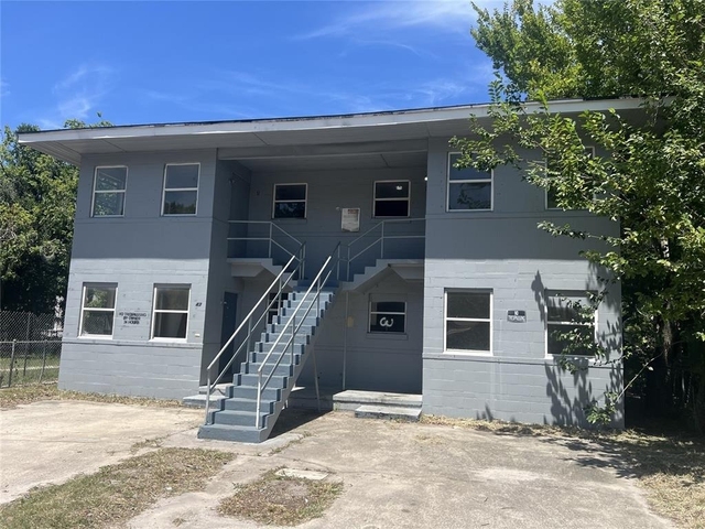 543 Division Street - Photo 1