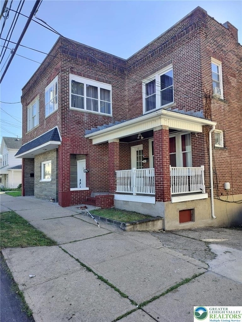 141 Grove Street - Photo 1