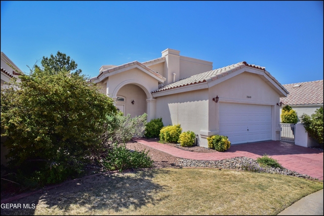 1560 Via Appia Street - Photo 1