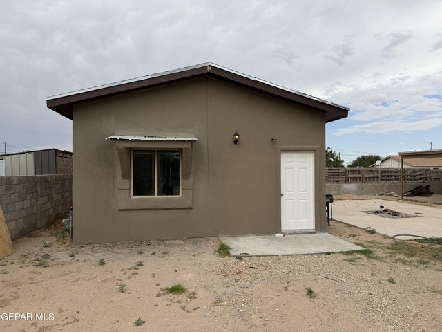 561 Agua De Mar - Photo 1