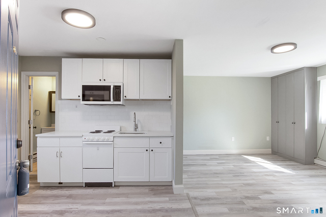36 Woodbury Avenue - Photo 1