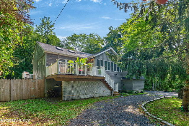 117 Mcdermott Road - Photo 1
