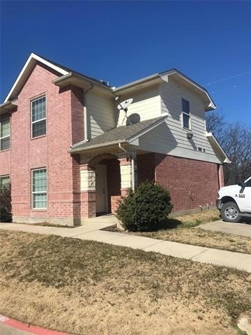 213 S Magnolia Street - Photo 1