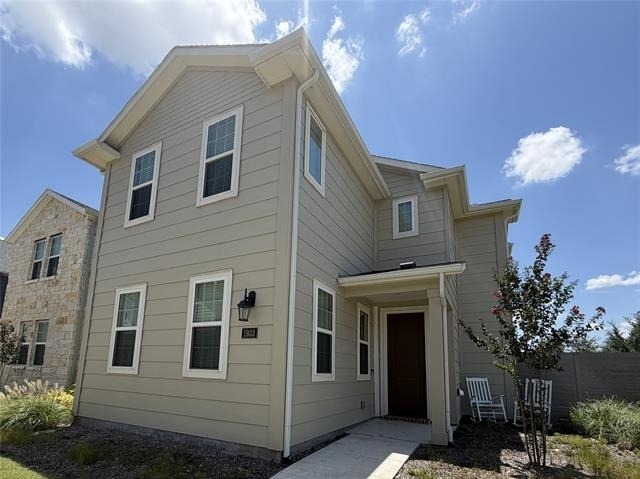 1933 Woodlawn Way - Photo 1