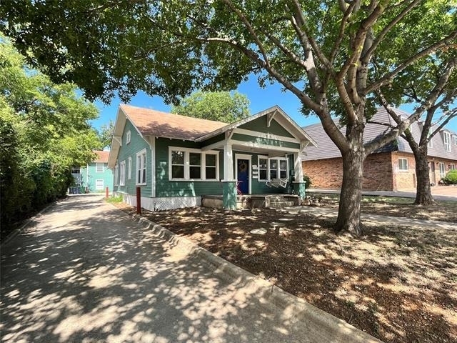 219 Bryan Street - Photo 1
