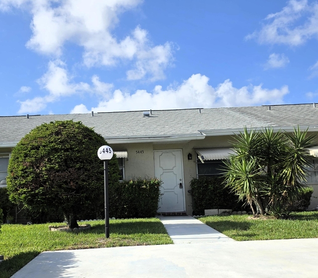 5445 Glenda Street - Photo 1