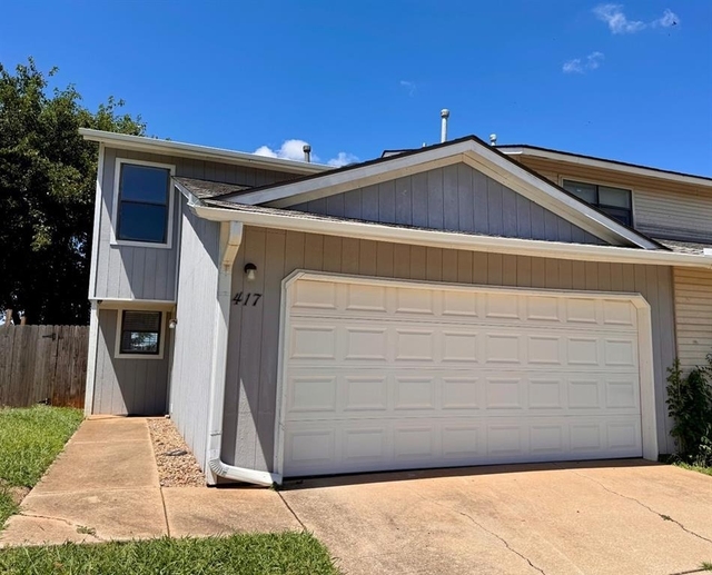 417 Ne 115th Street - Photo 1