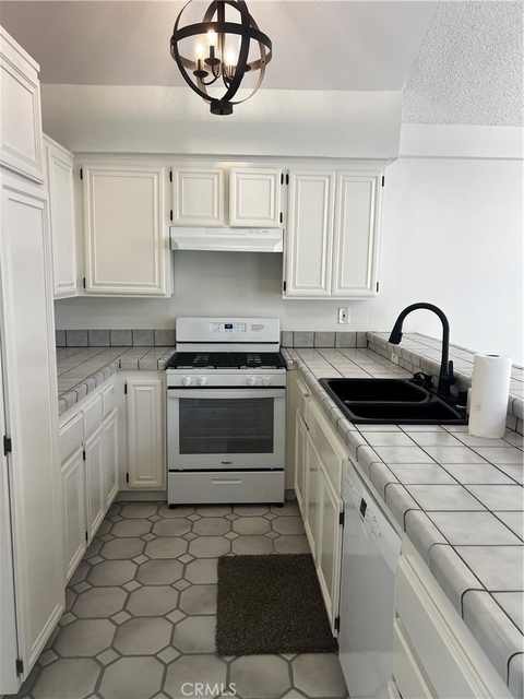 5131 Dunbar - Photo 1