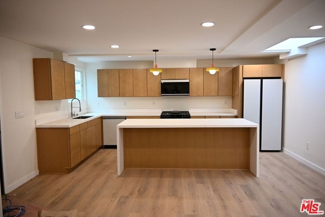 1000 S Sherbourne Drive - Photo 1