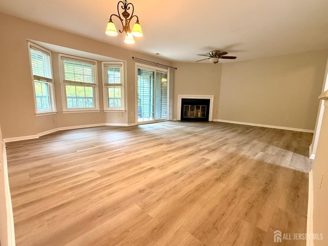 902 Woodhaven Drive - Photo 1