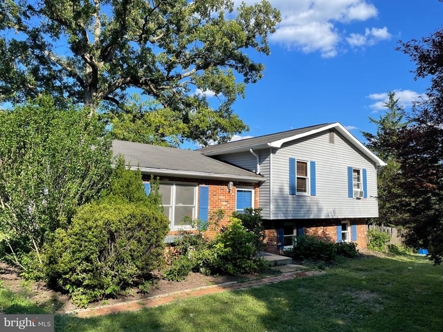 11107 Burwell Road - Photo 1