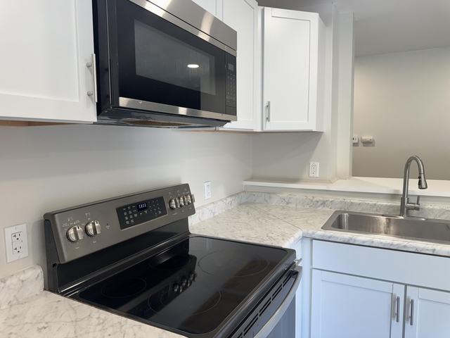 677 Dorset Avenue - Photo 1