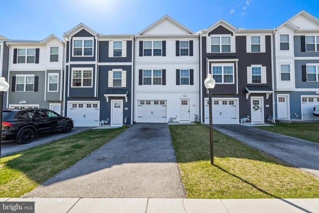 82 Brookside Ave - Photo 1
