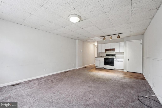 271 N Wycombe Avenue - Photo 1