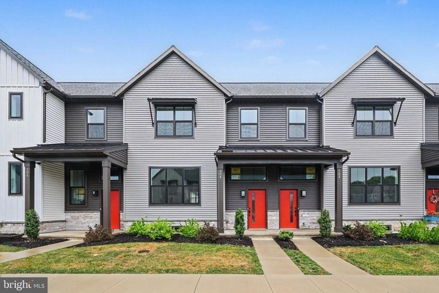 104 Madison Drive - Photo 1