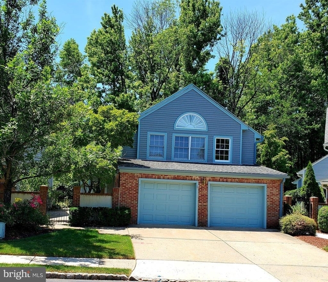 7 Nottingham Circle - Photo 1