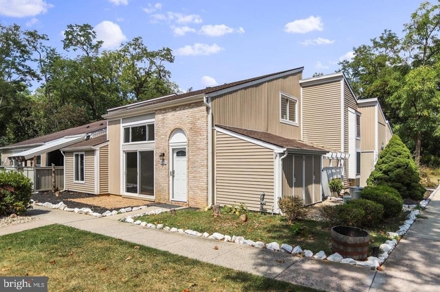 1523 Kensington Drive - Photo 1
