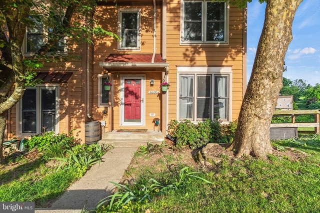 6608 E Beach Drive - Photo 1