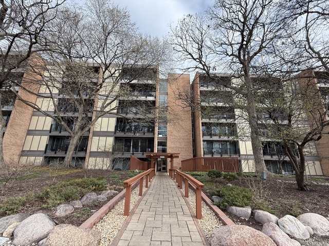 6000 Oakwood Drive - Photo 1