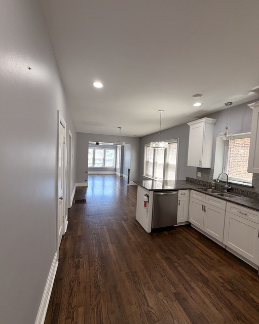 1220 S 59th Court - Photo 1