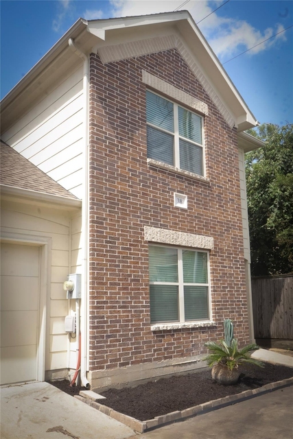 5951 S Loop E - Photo 1