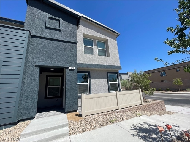 1923 Stanza Vista Street - Photo 1