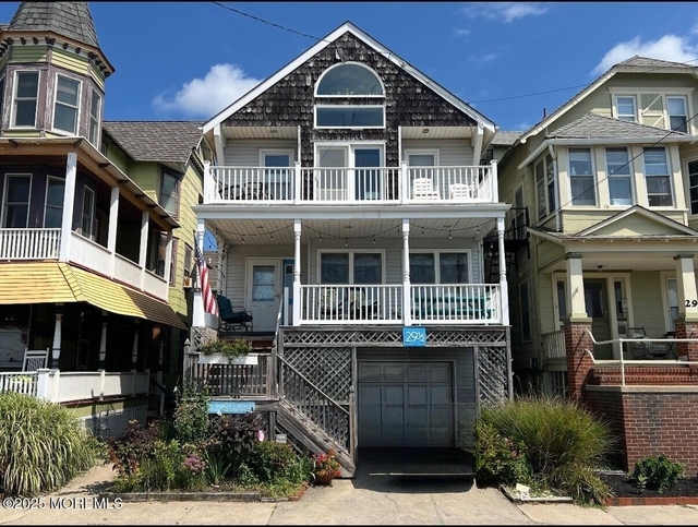 29 Broadway - Photo 1