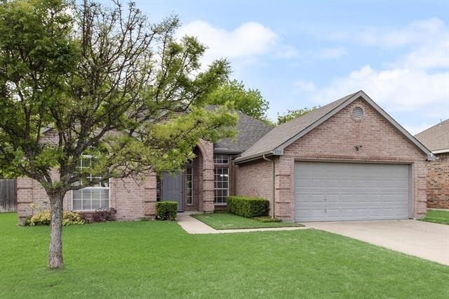 3711 Sycamore Lane - Photo 1